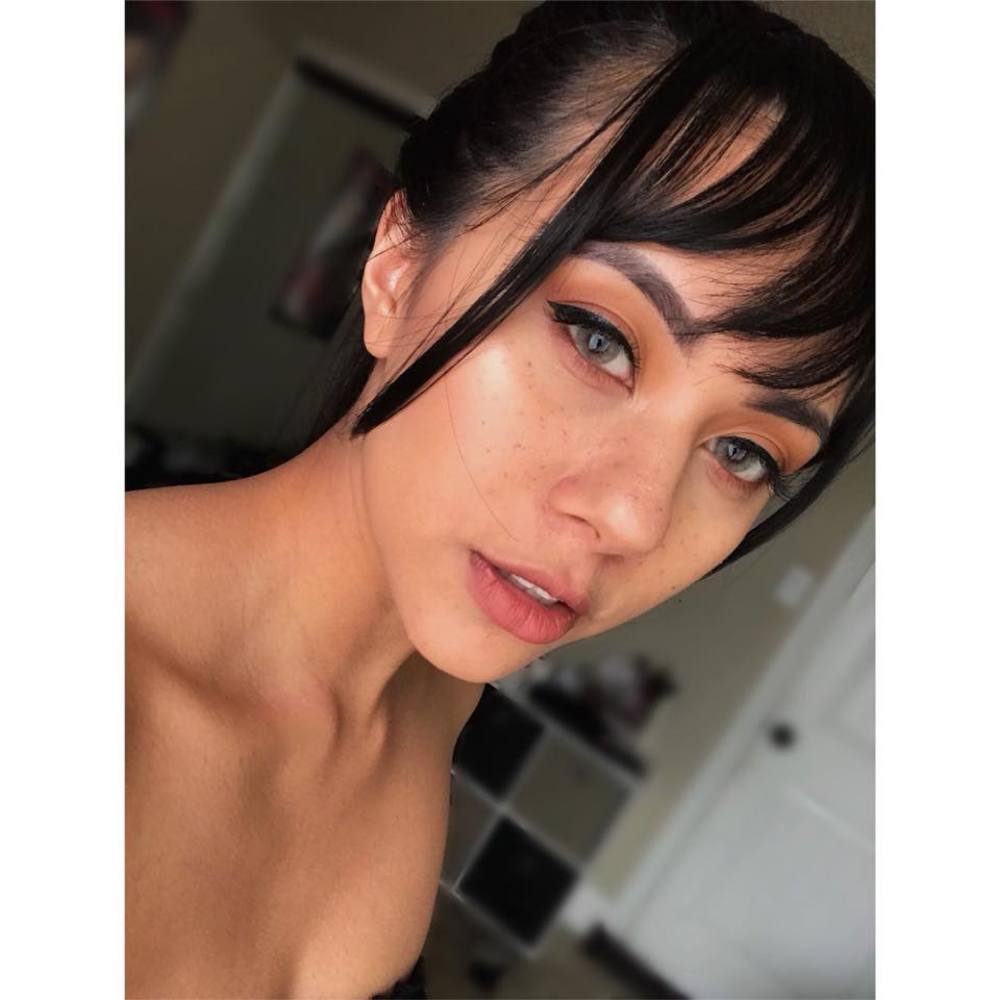 Meet your Posher, Vivi